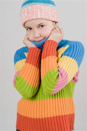 simsearch:625-02930383,k - Portrait of a girl standing with holding her sweater Foto de stock - Sin royalties Premium, Código: 625-02926825