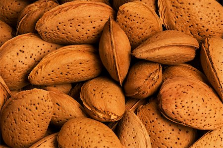 simsearch:625-02266169,k - Close-up of almonds in shells Stock Photo - Premium Royalty-Free, Code: 625-02927435