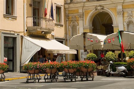 Porche d'une église Baroque église del Carmine, Piazza Tasso, Sorrento, Province de Naples, Campanie, Italie Photographie de stock - Premium Libres de Droits, Code: 625-02927609