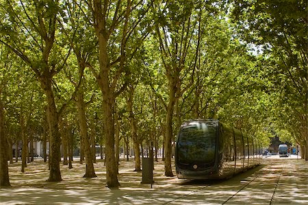 Cable car on tracks, Bordeaux, France Foto de stock - Sin royalties Premium, Código: 625-02928112