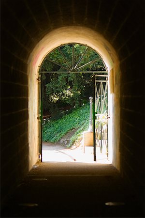 Archway of a tunnel, Pont Yssoir, Sarthe River, Le Mans, Sarthe, France Foto de stock - Sin royalties Premium, Código: 625-02928182