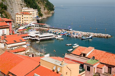 High angle view of buildings at the seaside, Marina Grande, Capri, Sorrento, Sorrentine Peninsula, Naples Province, Campania, Italy Foto de stock - Sin royalties Premium, Código: 625-02928271