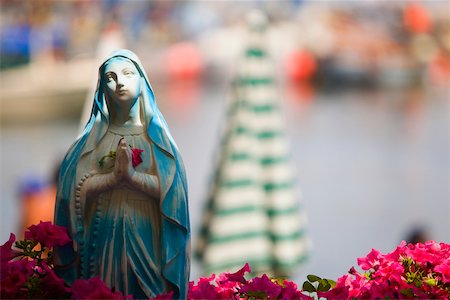Statue of Virgin Mary, Sorrento, Sorrentine Peninsula, Naples Province, Campania, Italy Stock Photo - Premium Royalty-Free, Code: 625-02928331