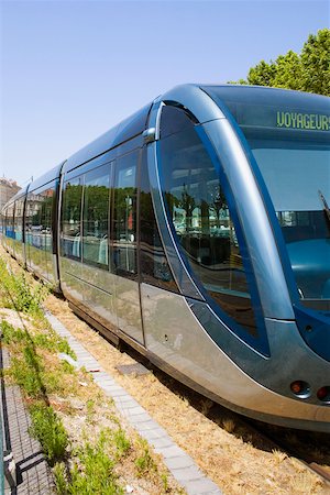 Cable car on tracks, Bordeaux, France Foto de stock - Sin royalties Premium, Código: 625-02928852