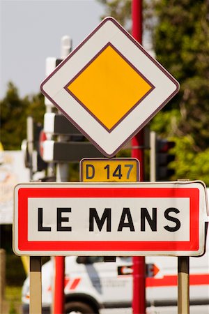 Information board on roadside, Le Mans, France Foto de stock - Sin royalties Premium, Código: 625-02928935