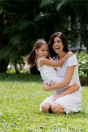 simsearch:625-02267325,k - Junge Frau mit ihrer Tochter spielen Stockbilder - Premium RF Lizenzfrei, Bildnummer: 625-02929150