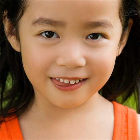 simsearch:625-02929099,k - Portrait eines Mädchens, das Lächeln Stockbilder - Premium RF Lizenzfrei, Bildnummer: 625-02930861