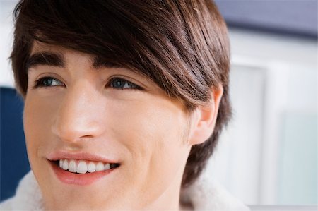 simsearch:625-02933219,k - Close-up of a young man smiling Foto de stock - Sin royalties Premium, Código: 625-02932339