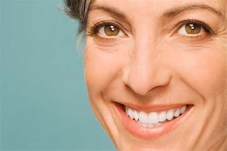 Portrait of a mature woman smiling Stock Photo - Premium Royalty-Free, Code: 625-02932812