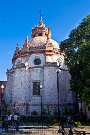 simsearch:625-01040580,k - Low angle view of a church, Templo De San Diego, Aguascalientes, Mexico Stock Photo - Premium Royalty-Free, Code: 625-02933724