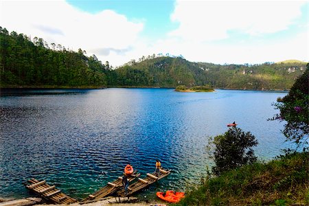 simsearch:625-02268112,k - High angle view of a lake, Lagunas De Montebello National Park, Chiapas, Mexico Foto de stock - Royalty Free Premium, Número: 625-02933776