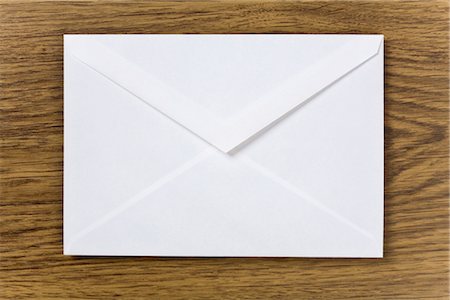 enveloppe - White envelope Foto de stock - Sin royalties Premium, Código: 628-05817369