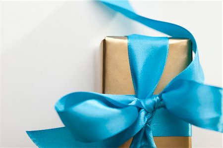 Verpackte Geschenk Stockbilder - Premium RF Lizenzfrei, Bildnummer: 628-05817713