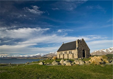 Église de paysage distant, Lake Tekapo, South Island, Nouvelle-Zélande Photographie de stock - Premium Libres de Droits, Code: 628-05817852