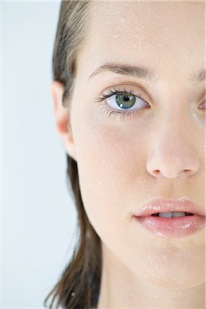 face washing - Close-up of a young woman Foto de stock - Sin royalties Premium, Código: 628-05817879