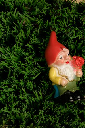 A garden gnome on grass Stock Photo - Premium Royalty-Free, Code: 628-00920704