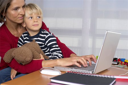 simsearch:628-01279508,k - Mother and son (4-5 Years) using a laptop Stock Photo - Premium Royalty-Free, Code: 628-01278930