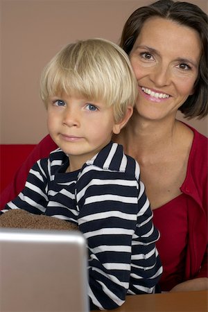 simsearch:628-01279508,k - Portrait of mother and son (4-5 Years) Stock Photo - Premium Royalty-Free, Code: 628-01279048