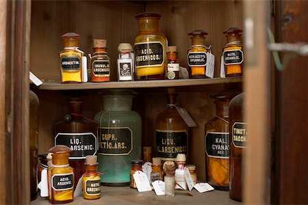 View inside a poison cabinet Stock Photo - Premium Royalty-Free, Code: 628-01586599