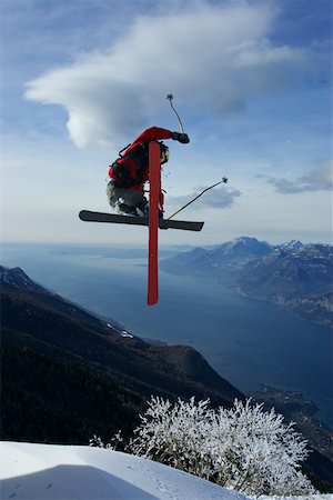 Extreme skier doing a stunt Stock Photo - Premium Royalty-Free, Code: 628-02228164