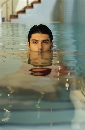 simsearch:628-02953986,k - Darkhaired Man in a Swimming-Pool - Sports - Leisure Time Stock Photo - Premium Royalty-Free, Code: 628-02954733