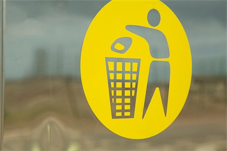 pictograma - Pictogram for rubbish bin, Germany Foto de stock - Sin royalties Premium, Código: 628-02953735