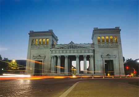 simsearch:700-03368542,k - Propylaea on the Koenigsplatz in Munich in the evening, Bavaria, Germany Stock Photo - Premium Royalty-Free, Code: 628-02953818