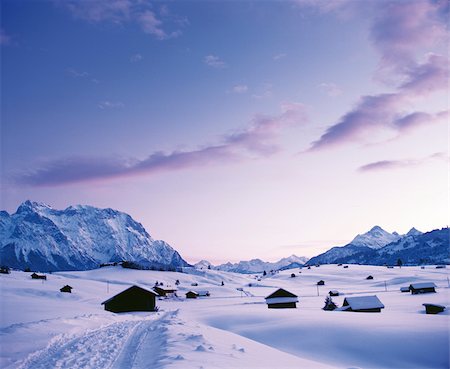sommets enneigés - Paysage montagneux enneigés, Karwendel, Bavière, Allemagne Photographie de stock - Premium Libres de Droits, Code: 628-02953859