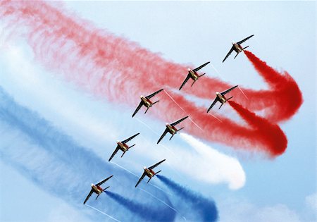 Fighter planes in formation Stock Photo - Premium Royalty-Free, Code: 628-02953871