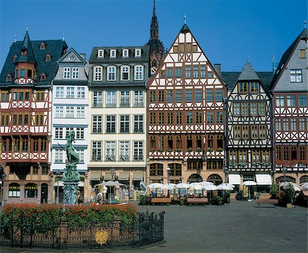 Timber-framed houses at the Roemer, Frankfurt am Main, Hesse, Germany Fotografie stock - Premium Royalty-Free, Codice: 628-02953910