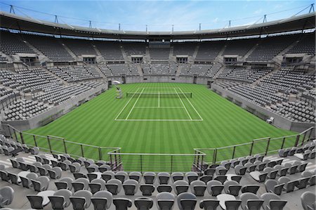 quadra de tênis - General View of Grass Tennis Court Foto de stock - Royalty Free Premium, Número: 622-05602760