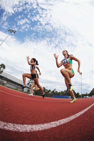 running woman race - Coureurs féminins en compétition dans la course Photographie de stock - Premium Libres de Droits, Code: 622-05602854