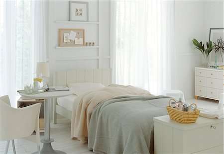 Bedroom Interior Stock Photo - Premium Royalty-Free, Code: 622-06009668
