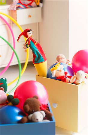 Box With Full Of Toys Stock Photo - Premium Royalty-Free, Code: 622-06009842