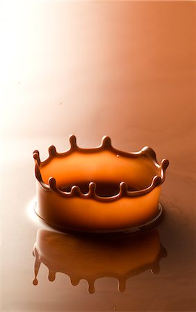 Couronne chocolaté Photographie de stock - Premium Libres de Droits, Code: 622-06010026