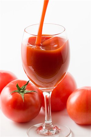 Tomates et le jus de tomate Photographie de stock - Premium Libres de Droits, Code: 622-06010070