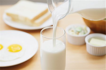 Milk At Breakfast Stock Photo - Premium Royalty-Free, Code: 622-06163924