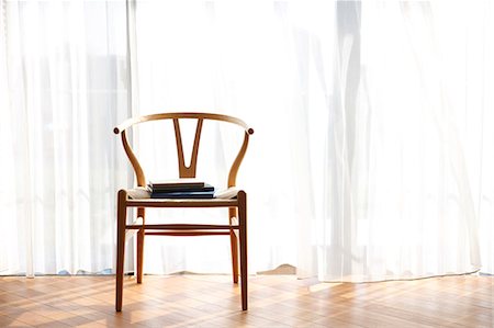 front house nobody - Books On Chair Foto de stock - Sin royalties Premium, Código: 622-06190727