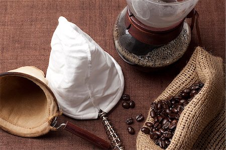 preparing coffee - Coffee Beans Stock Photo - Premium Royalty-Free, Code: 622-06190794