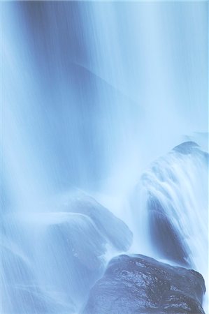 Chutes d'eau dans la brume Photographie de stock - Premium Libres de Droits, Code: 622-06191428