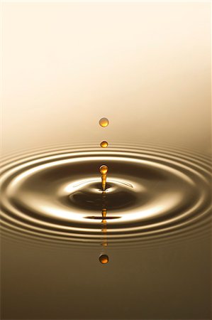 dripping coffee - Coffee drop Stock Photo - Premium Royalty-Free, Code: 622-06369868