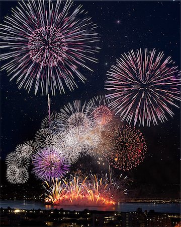 Fireworks at Yodogawa, Osaka Stock Photo - Premium Royalty-Free, Code: 622-06370043