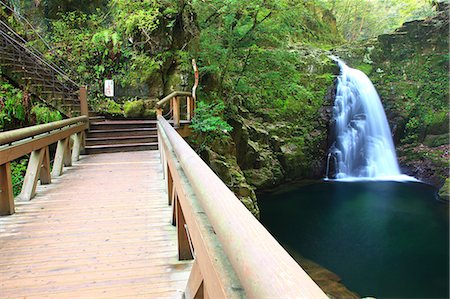 Akameshijuhattaki waterfall in Nabari, Mie Prefecture Stock Photo - Premium Royalty-Free, Code: 622-06398057