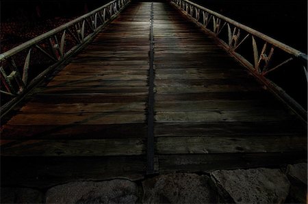 Wooden bridge at night in Asago, Hyogo Stock Photo - Premium Royalty-Free, Code: 622-06398085