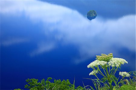 Lake Mashu in Teshikaga, Hokkaido Foto de stock - Sin royalties Premium, Código: 622-06439381