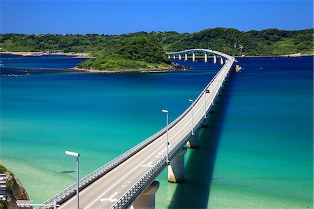 Tsunoshima Bridge in Shimonoseki, Yamaguchi Prefecture Foto de stock - Sin royalties Premium, Código: 622-06439395