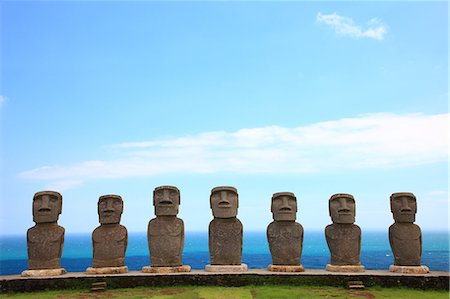 Répliques statue moai en parc à thème Sunmesse Nichinan, préfecture de Miyazaki Photographie de stock - Premium Libres de Droits, Code: 622-06439399