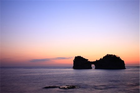 Engetsu Insel und Meer bei Sonnenuntergang in Shirahama, Präfektur Wakayama Stockbilder - Premium RF Lizenzfrei, Bildnummer: 622-06439502