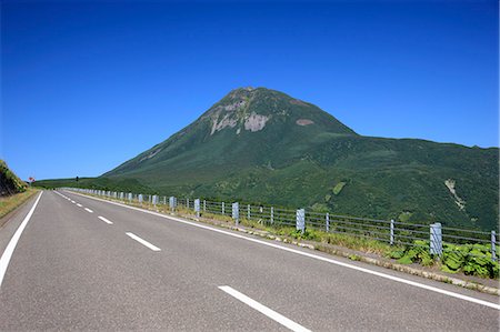 Road through the countryside, Hokkaido Stock Photo - Premium Royalty-Free, Code: 622-06487875