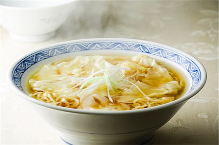 Chinese flour dumplings noodles Photographie de stock - Premium Libres de Droits, Code: 622-06548957